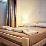 Albatross Seafront House דירה