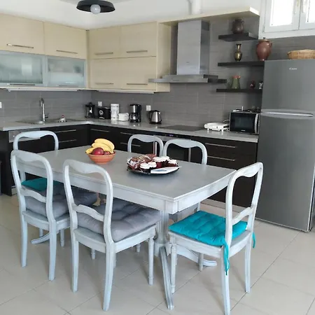 דירה Albatross Seafront House