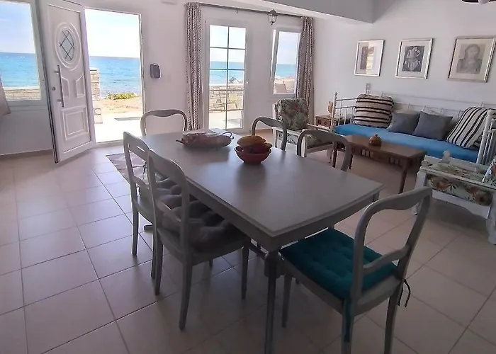 Albatross Seafront House * Naxos City