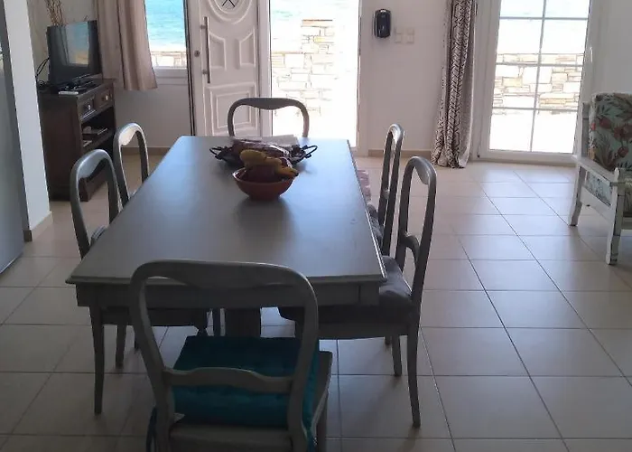 Albatross Seafront House *