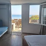Albatross Seafront House * Naxos City