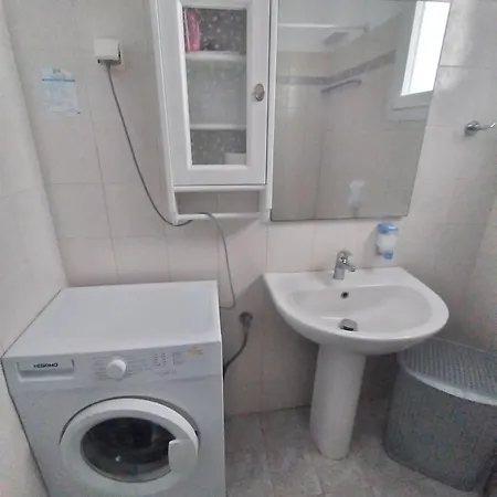 Albatross Seafront House *