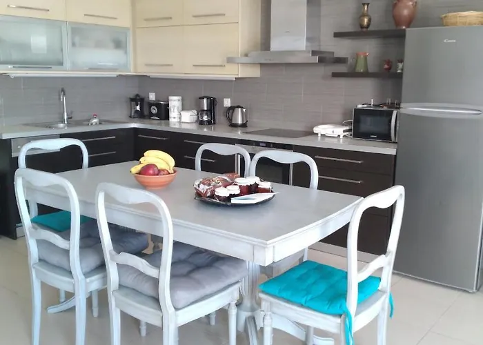 Apartament Albatross Seafront House