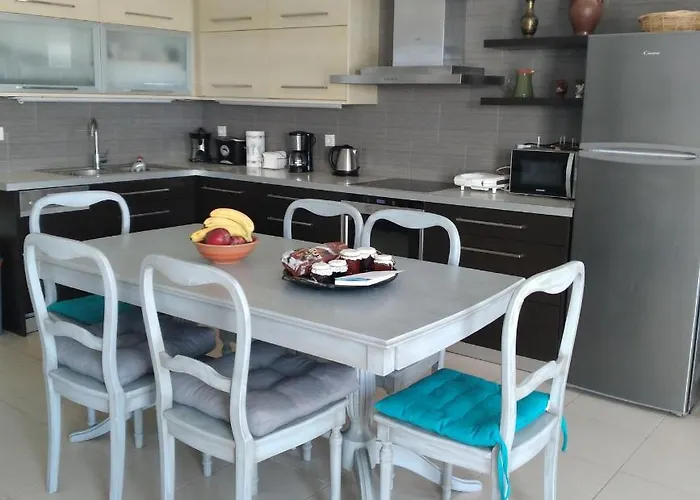 Apartament Albatross Seafront House